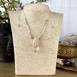 Amulet - Naszyjnik z kryształem górskim