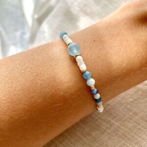 Bransoletka Anu z akwamarynem i masą perłową