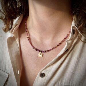 Naszyjnik z rubinem, różowym turmalinem, rodochrozytem i granatem